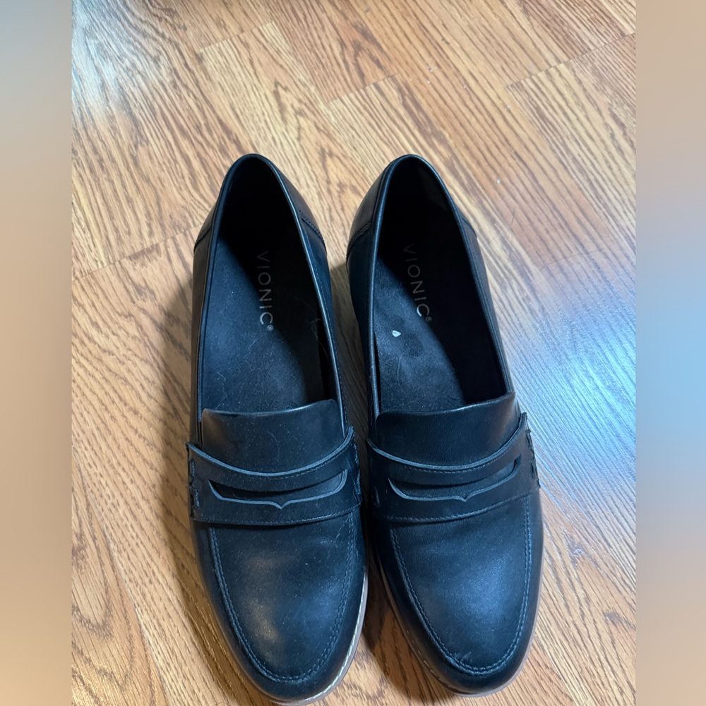 Vionic Black Leather Loafers